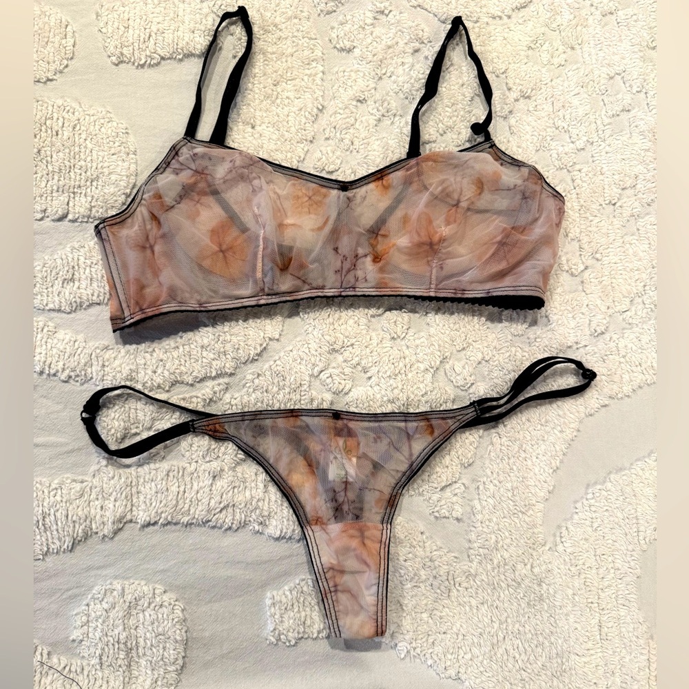 Clo Intimo bra/thong set size L